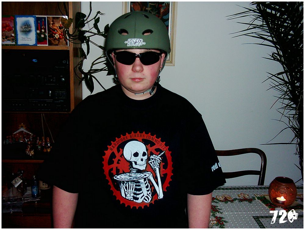 s helmou.JPG