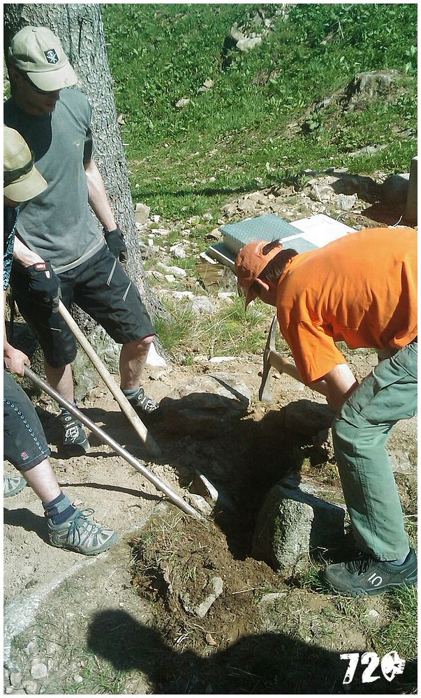 moninec20106 (4).jpg