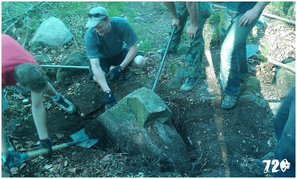 moninec20106 (9).jpg