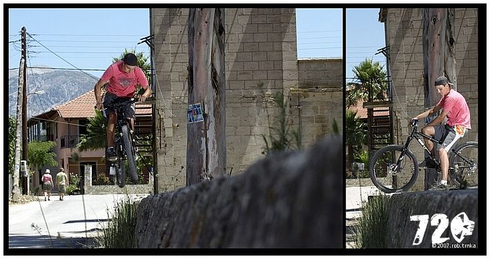 16_HUMDRUM Greece road trip.jpg