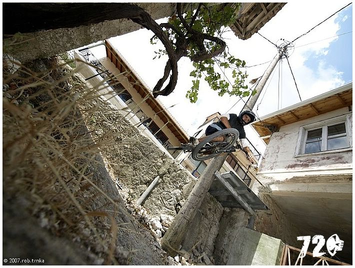 30_HUMDRUM Greece road trip.jpg